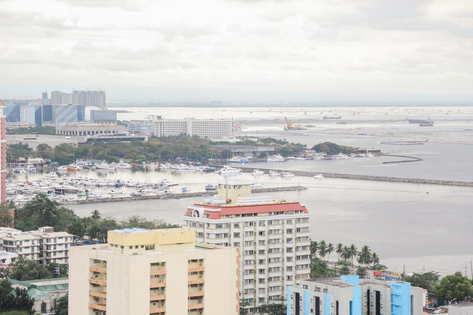 Pacific Bay Grand Suites Manila Exterior photo